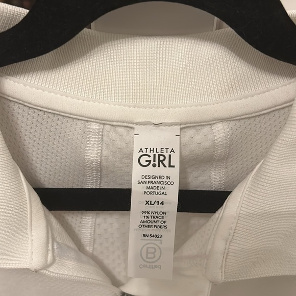 Beautiful Athleta Girl white tennis shirt XL/14, likely never worn, but tags off - Picture 3 of 6